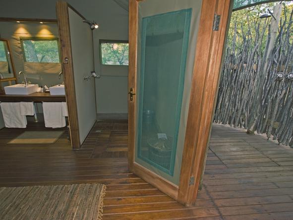 Ongava Tented Camp - bathroom 2